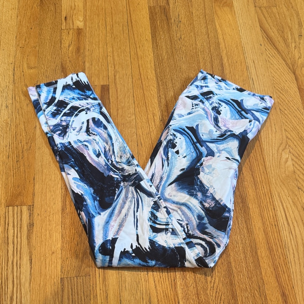 NWT Fabletics Abstract Patterned Leggings Women’s XL